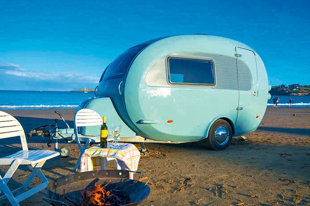 BAREFOOT CARAVAN