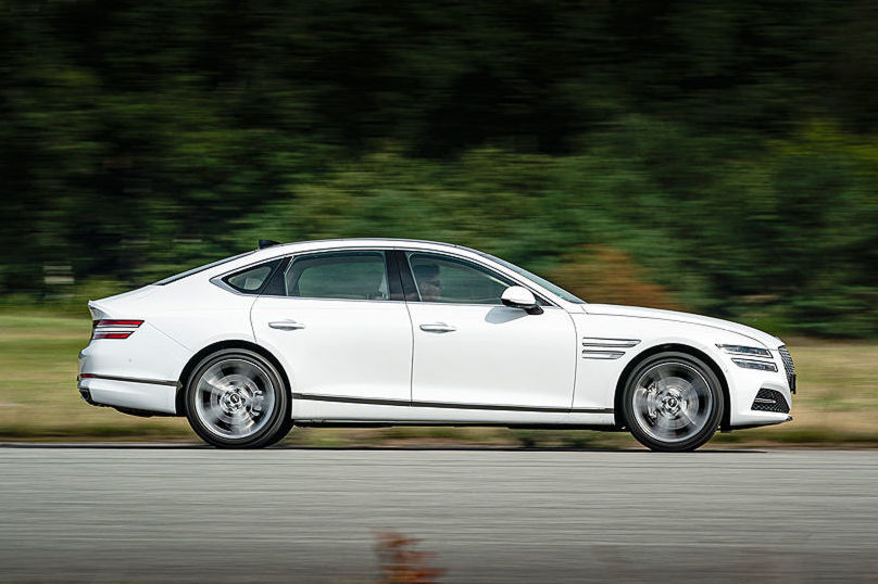 Hyundai Genesis G80 2.2D