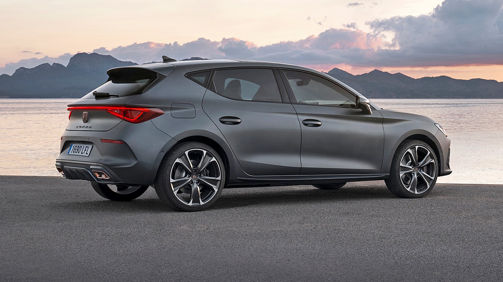 Cupra Leon Hybrid Leasing Sofort Verfügbar Angebot: Cupra Leon 1.4 e-Hybrid für 145 Euro leasen - AUTO BILD
