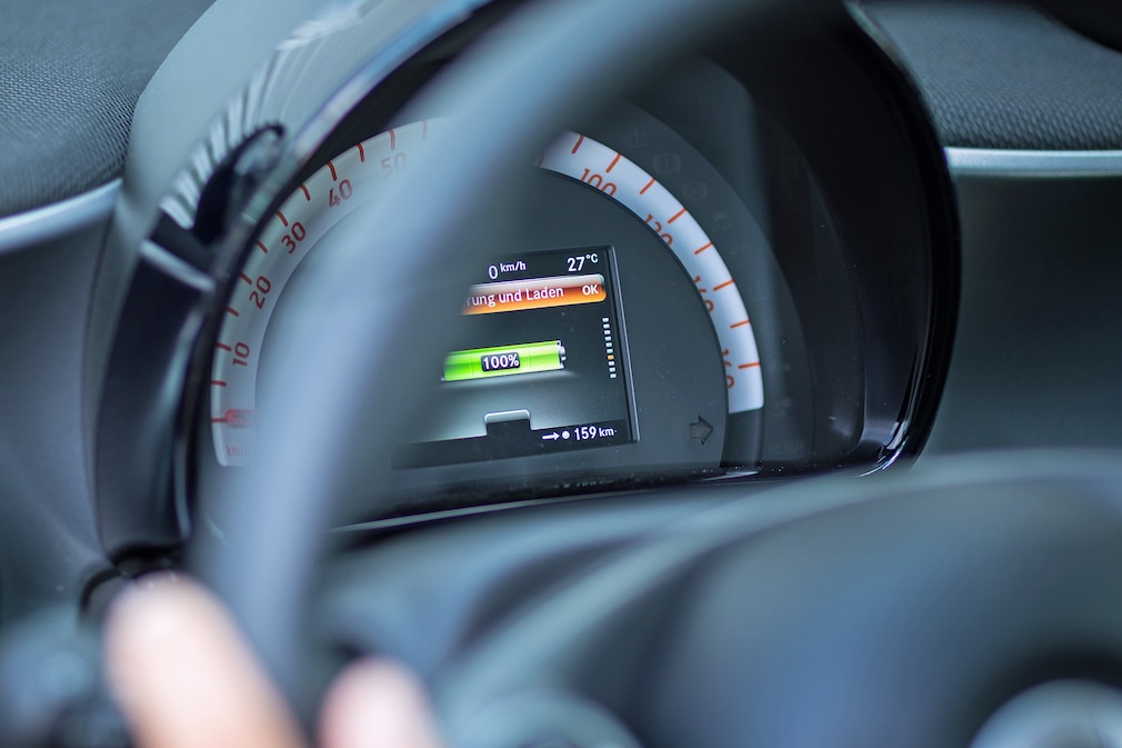 Reichweitenanzeige bei einem E-Auto Reichweitenanzeige bei einem E-Auto