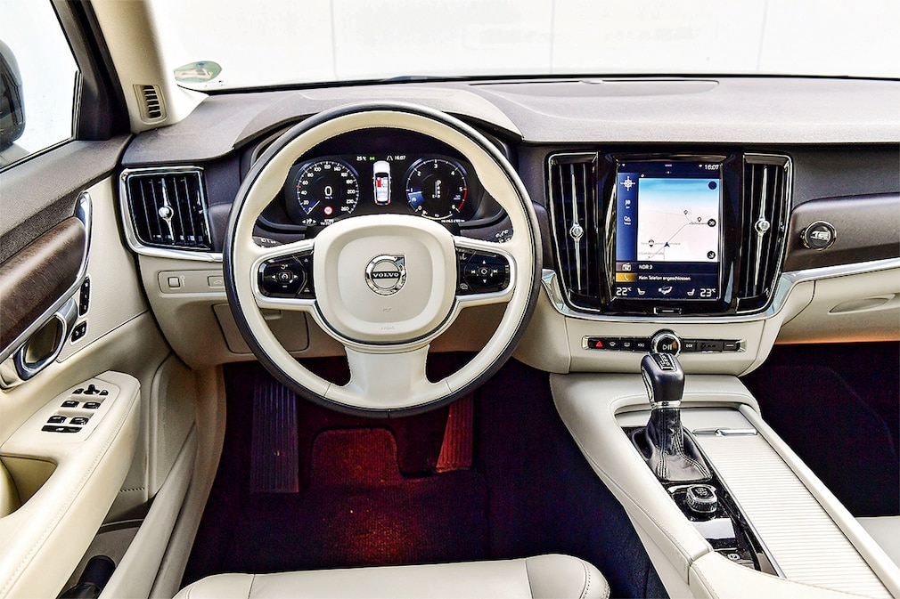 Volvo V90 D4 Cross Country