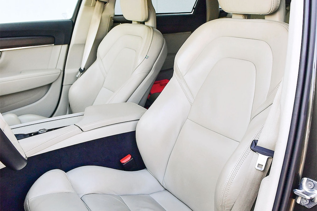 Volvo V90 D4 Cross Country