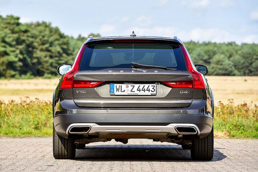 Volvo V90 D4 Cross Country