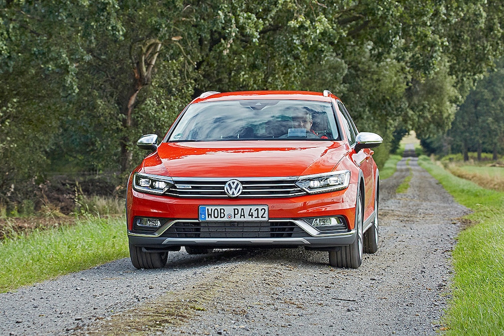 VW Passat Alltrack 2.0 TDI 4Motion !!! SPERRFRIST 02.09.2015 12:00 Uhr !!!