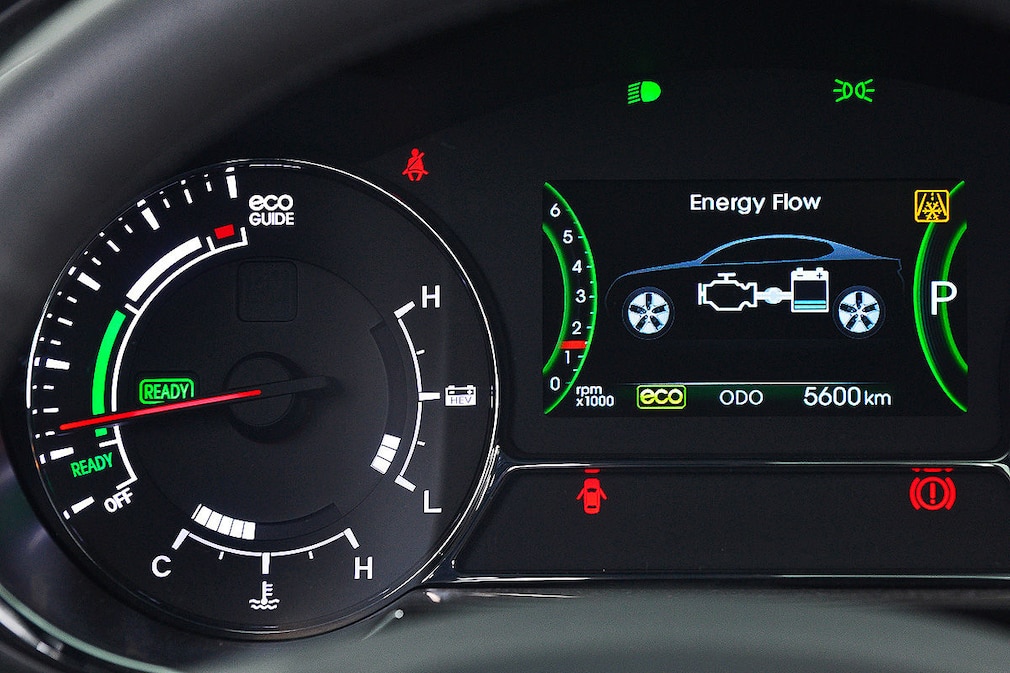 Kia Optima 2.0 CVVT Hybrid Sport