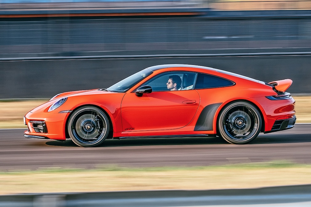 Porsche 911 Carrera 4 GTS PDK