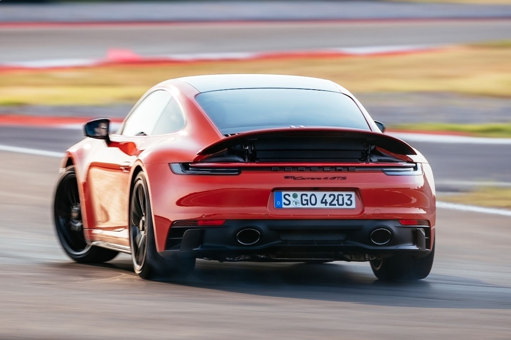 Porsche 911 Carrera 4 GTS PDK