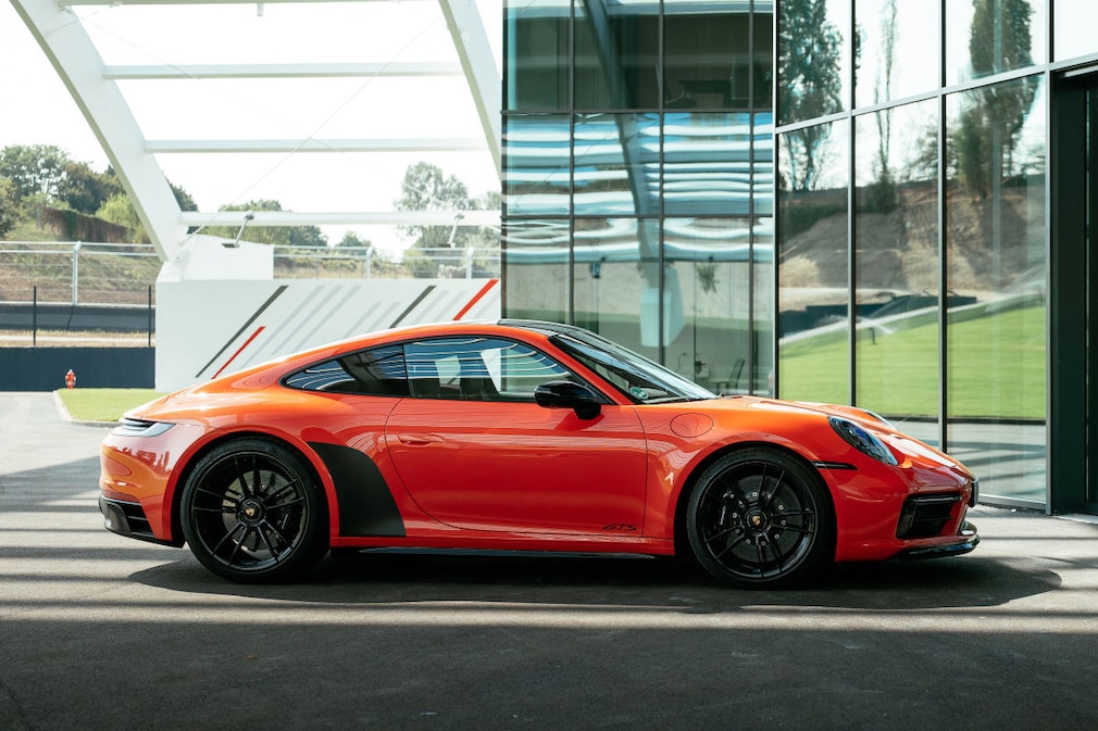 Porsche 911 Carrera 4 GTS PDK