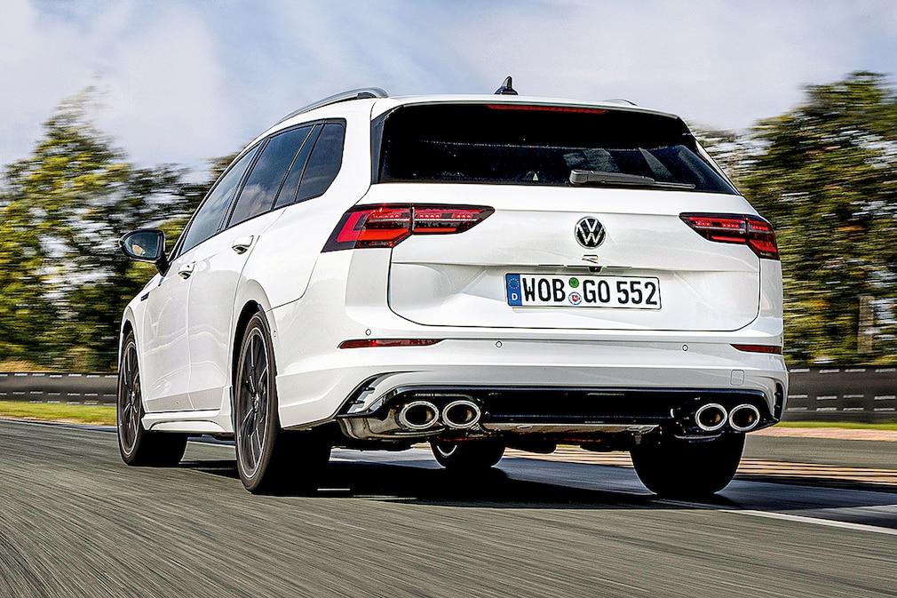 VW Golf R Variant