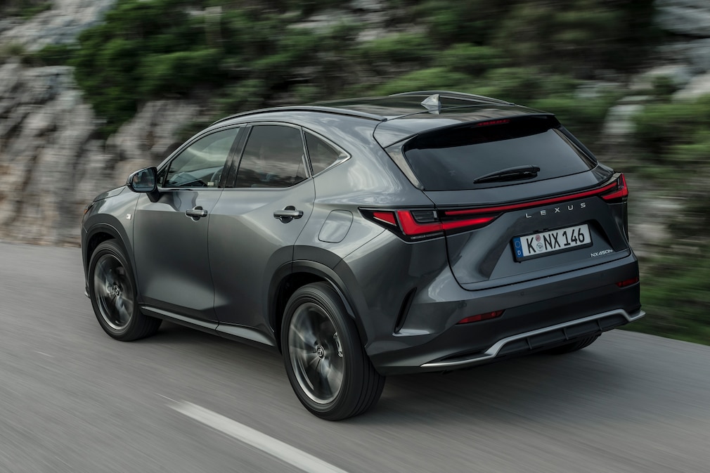 Lexus NX 450h+ AWD