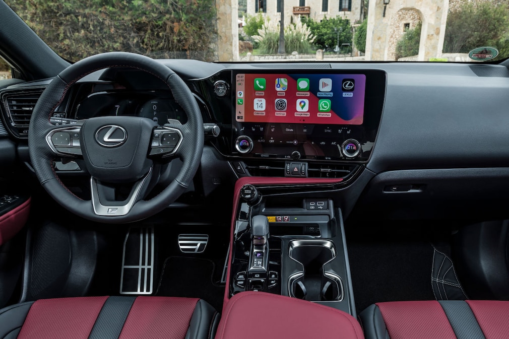 Lexus NX 450h+ AWD