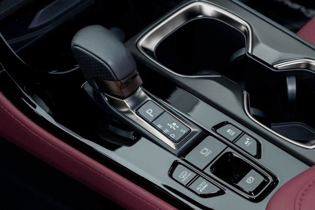 Lexus NX 450h+ AWD