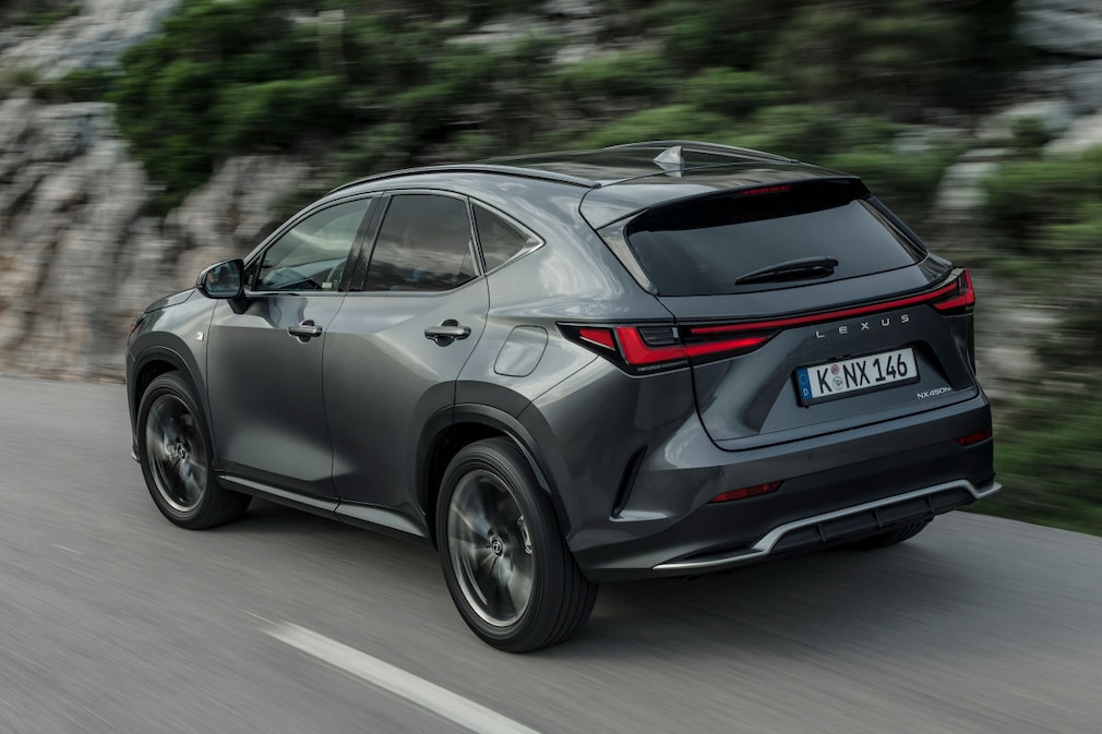 Lexus NX 450h+ AWD