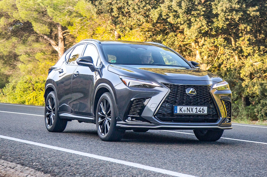 Lexus NX 450h+ AWD