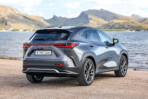 Lexus NX 450h+ AWD