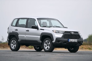 Lada Niva Travel