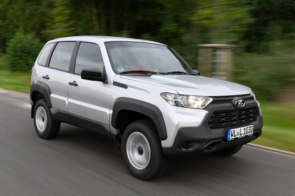 Lada Niva Travel