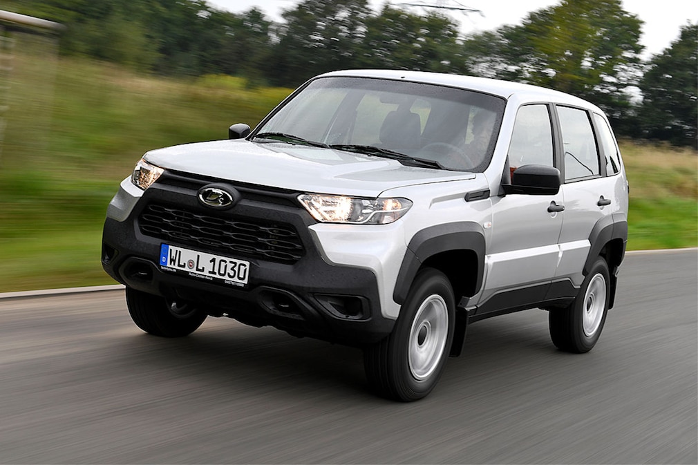 Lada Niva Travel