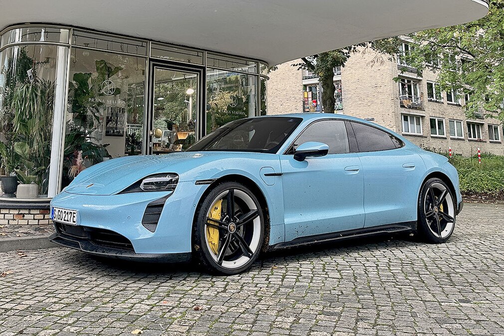 Porsche Taycan 4S