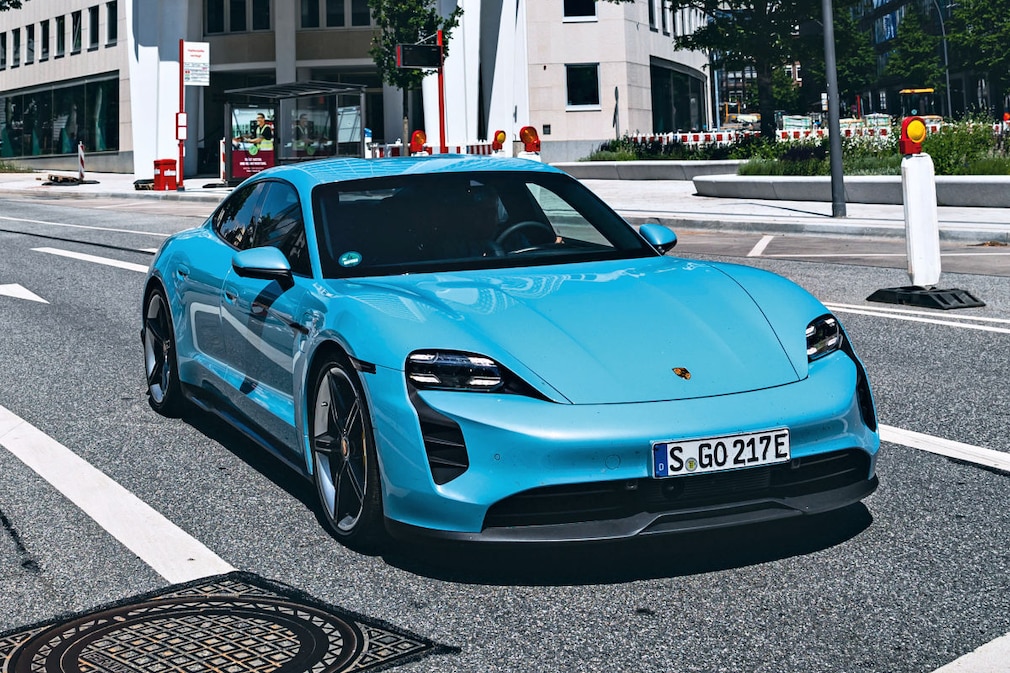 Porsche Taycan 4S