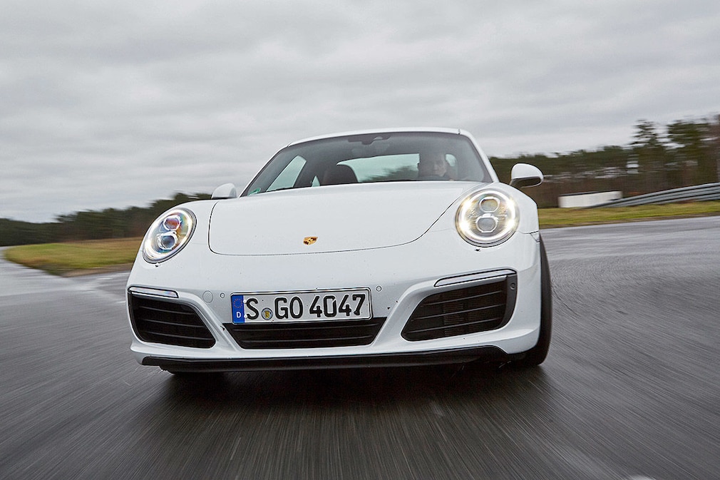 Porsche 911 Carrera