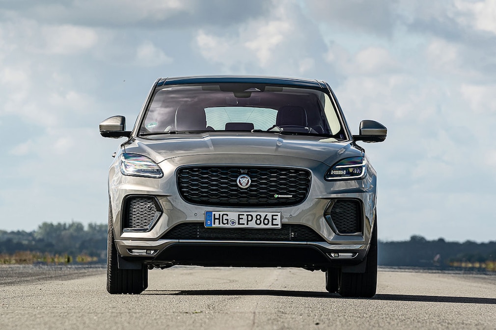 Jaguar E-Pace P300e AWD