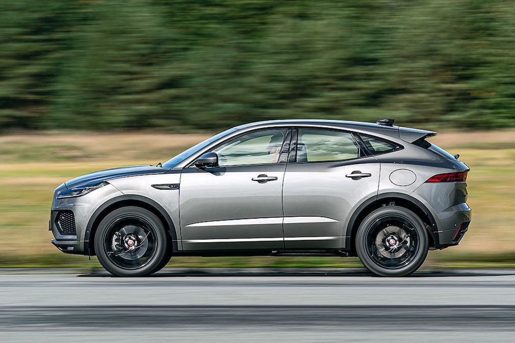 Jaguar E-Pace P300e AWD