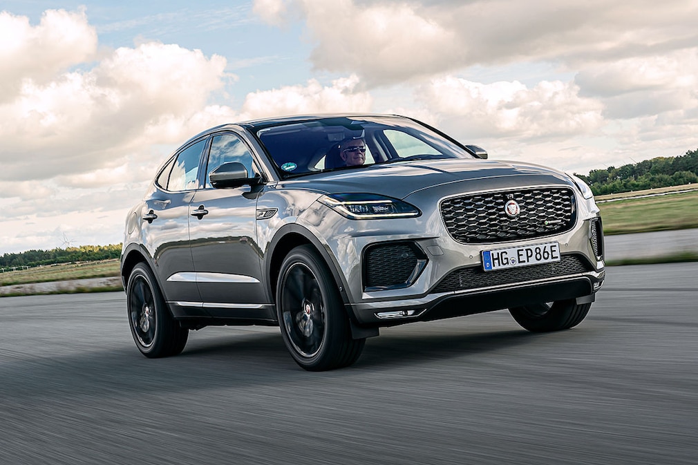 Jaguar E-Pace P300e AWD