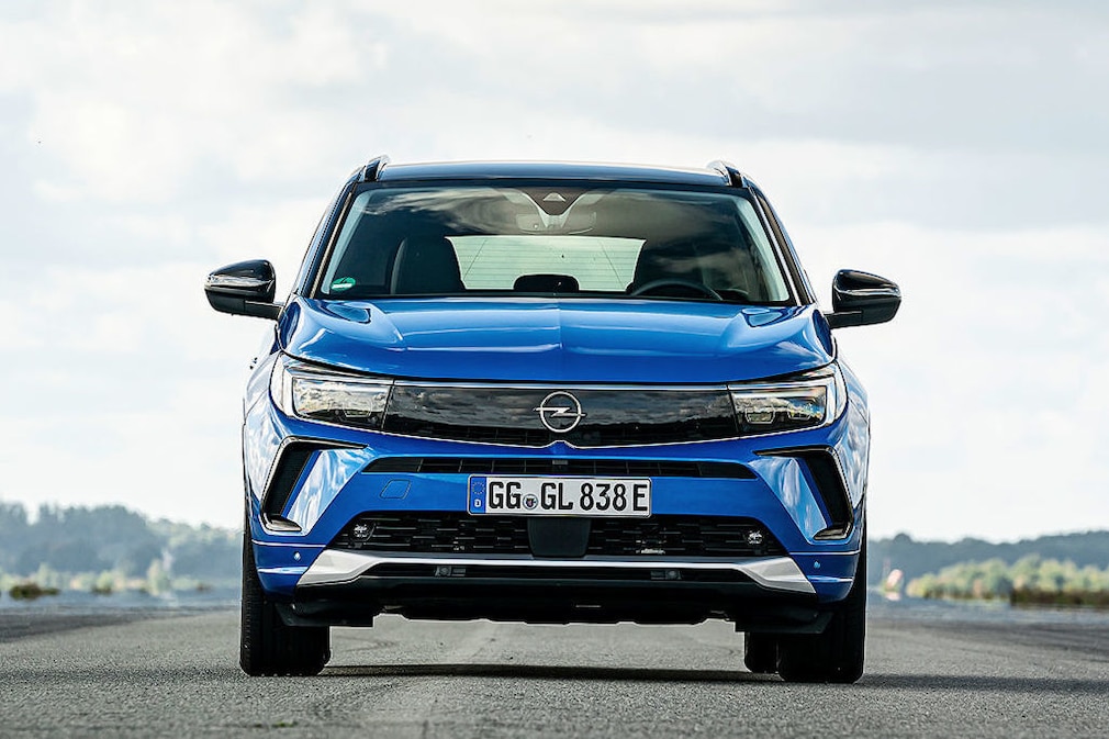 Opel Grandland Hybrid4