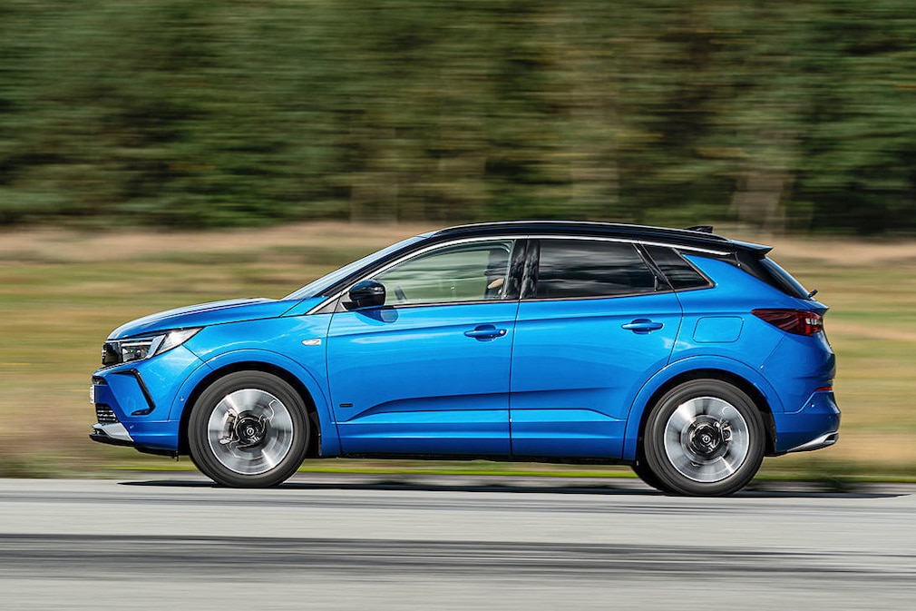 Opel Grandland Hybrid4