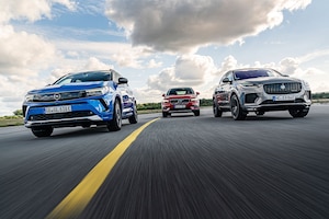 Opel Grandland Hybrid4 Volvo XC40 Recharge T5 Plug-in-Hybrid Jaguar E-Pace P300e AWD