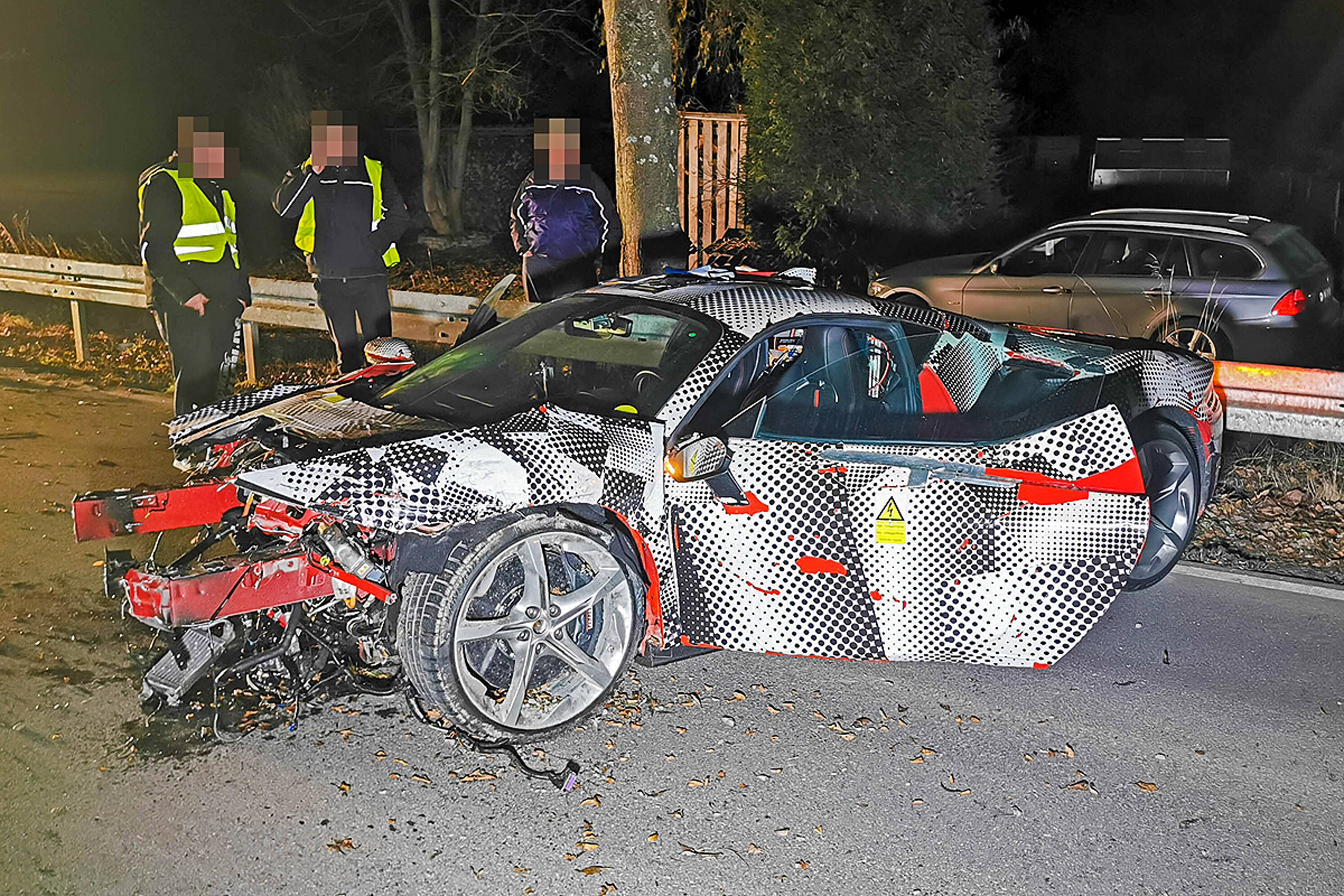 ein fall fur die versicherung 1000 ps ferrari geschrottet auto bild