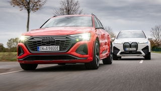 Audi SQ8 e-tron  BMW iX xDrive50
