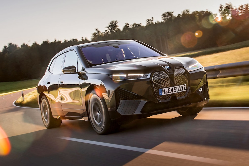 BMW iX