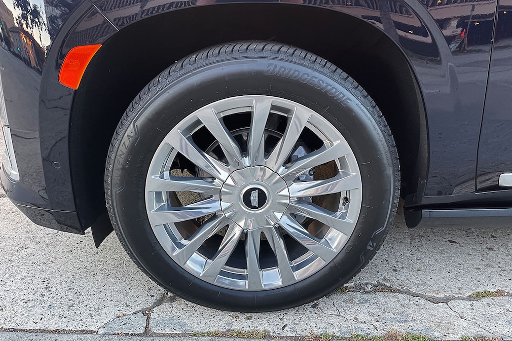 Cadillac Escalade 600 D