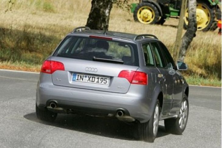 Skoda Octavia RS Combi gegen Audi A4 Avant