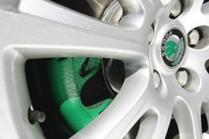 Skoda Octavia RS Combi gegen Audi A4 Avant