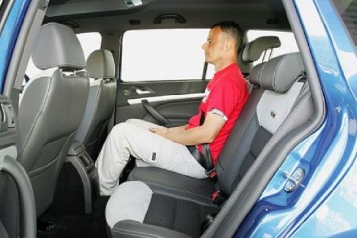 Skoda Octavia RS Combi gegen Audi A4 Avant