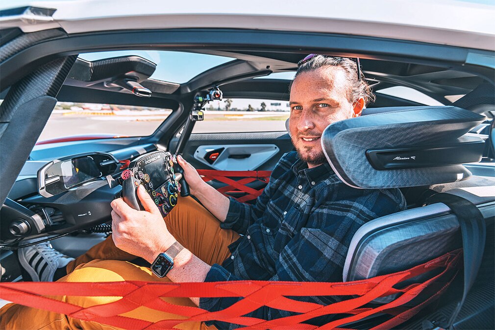 Porsche Mission R