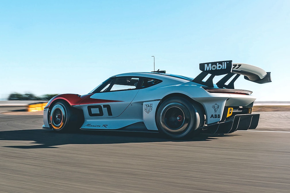 Porsche Mission R