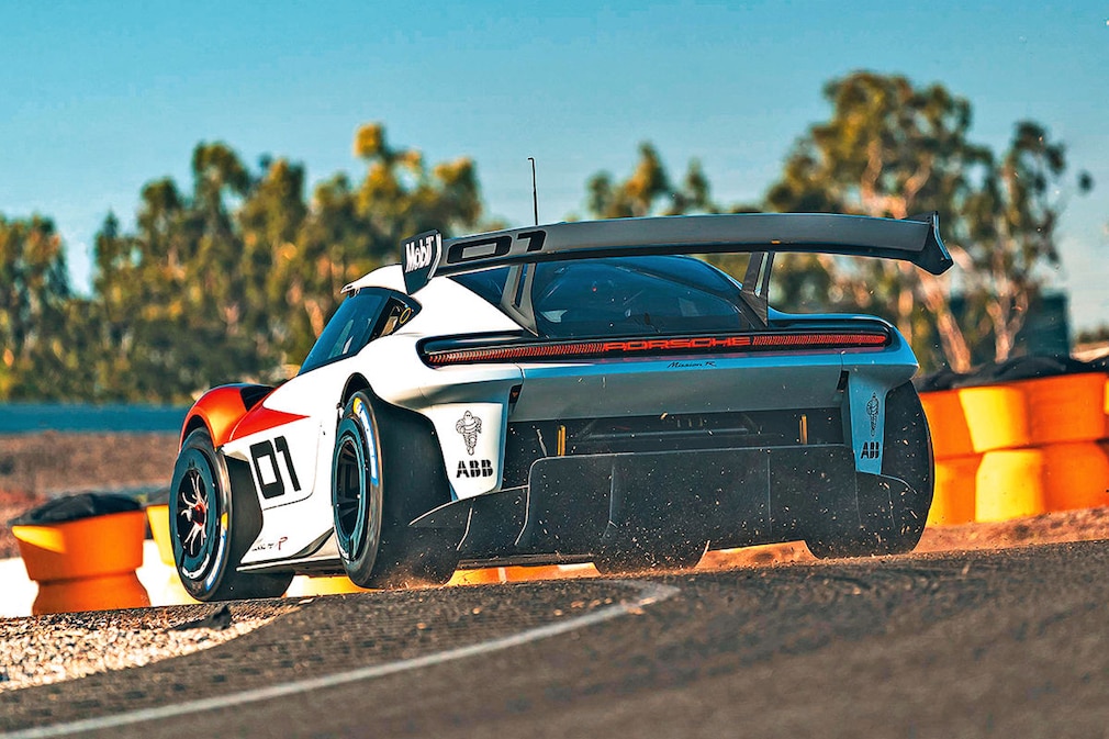 Porsche Mission R