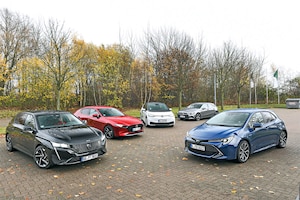 Mercedes A-Klasse 220 d Toyota Corolla 2.0 VVT-i Hybrid Peugeot 308 HYBRID 180 VW ID.3 PRO S Mazda 3 Skyactiv X 2.0 M-Hybrid