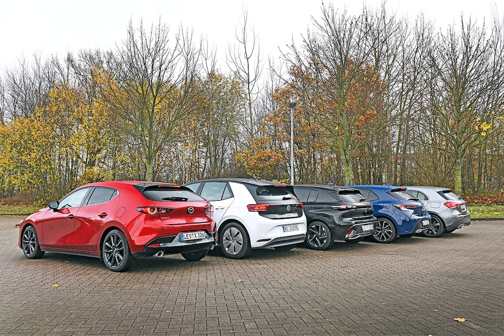 Mazda 3 Skyactiv X 2.0 M-Hybrid VW ID.3 PRO S Peugeot 308 HYBRID 180 Toyota Corolla 2.0 VVT-i Hybrid Mercedes A-Klasse 220 d