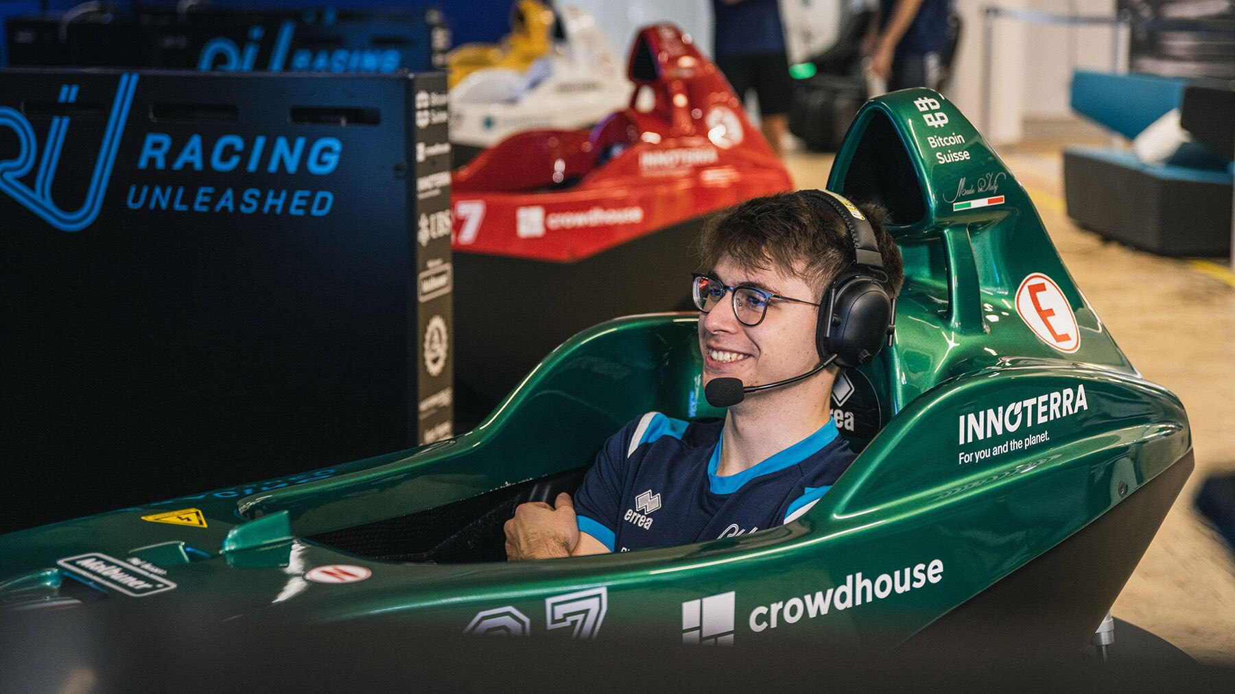 Racing Unleashed Zürich: Spanier holen Simracing-Titel - AUTO BILD