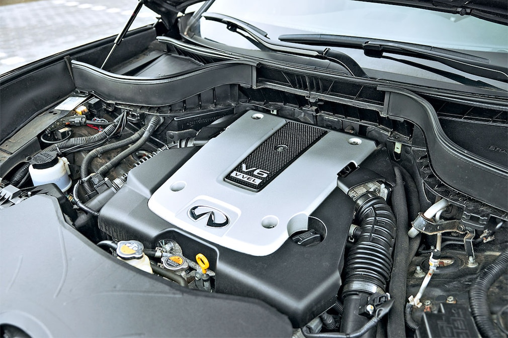 Infiniti QX70
