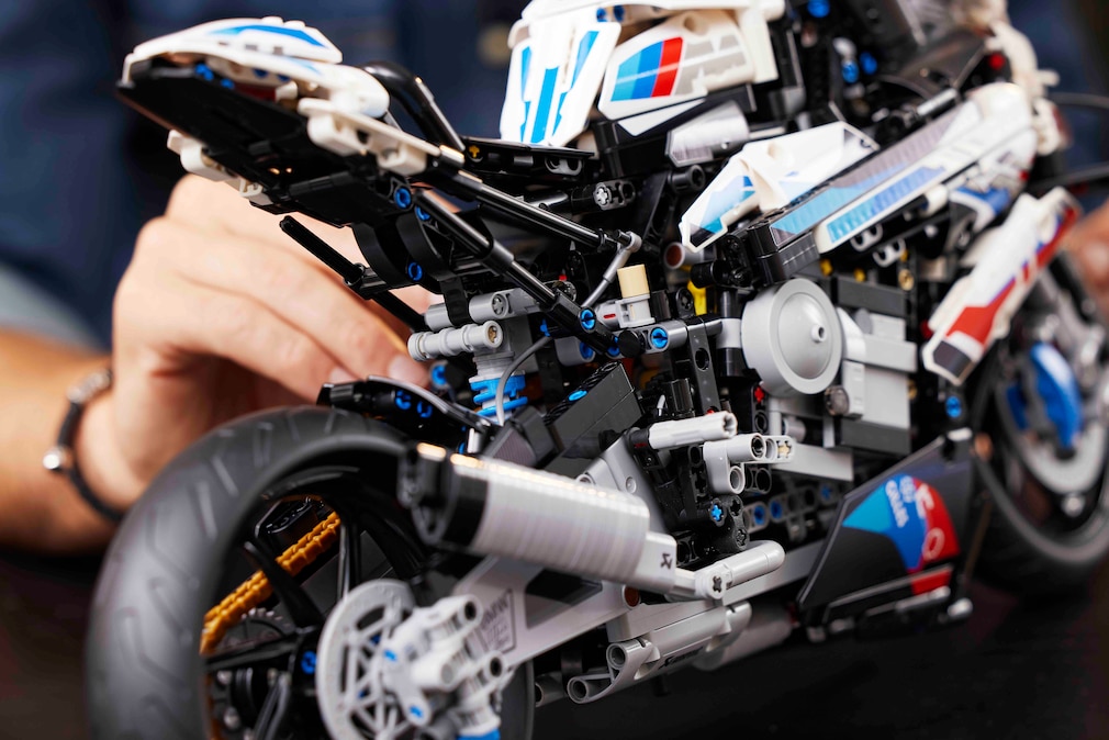 Bike-Alarm: Lego Technic bringt die BMW M 1000 RR als Bausatz