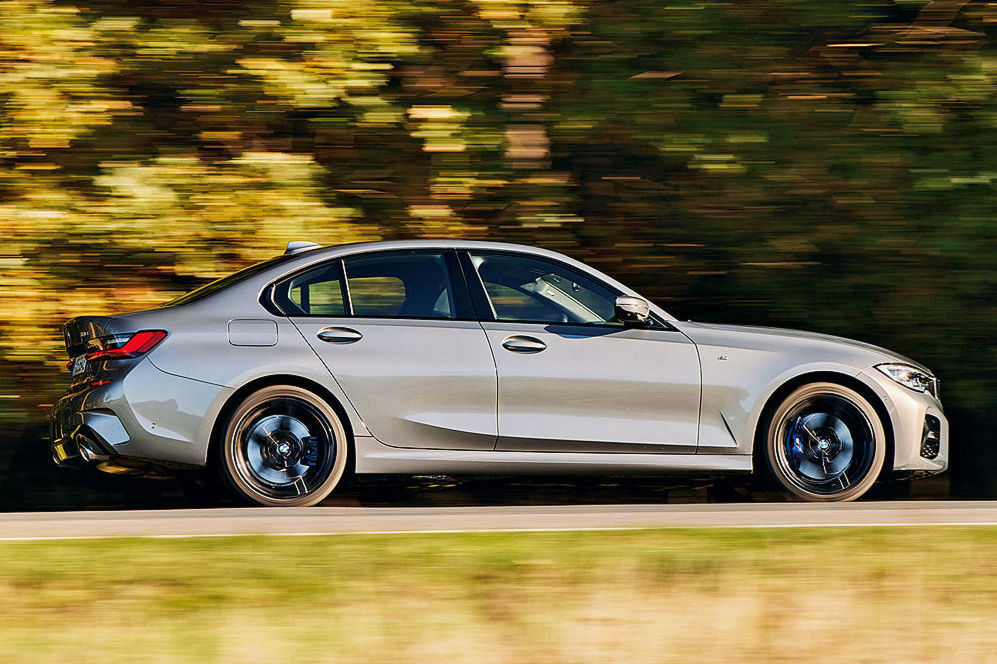 BMW 330e