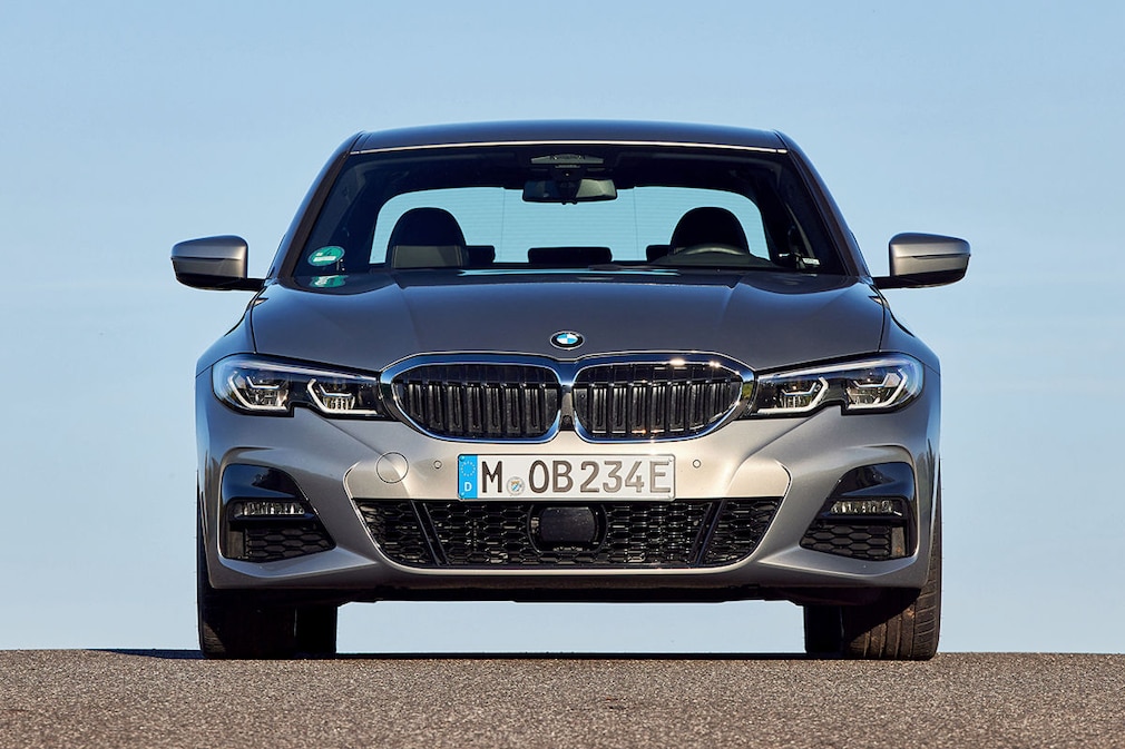 BMW 330e