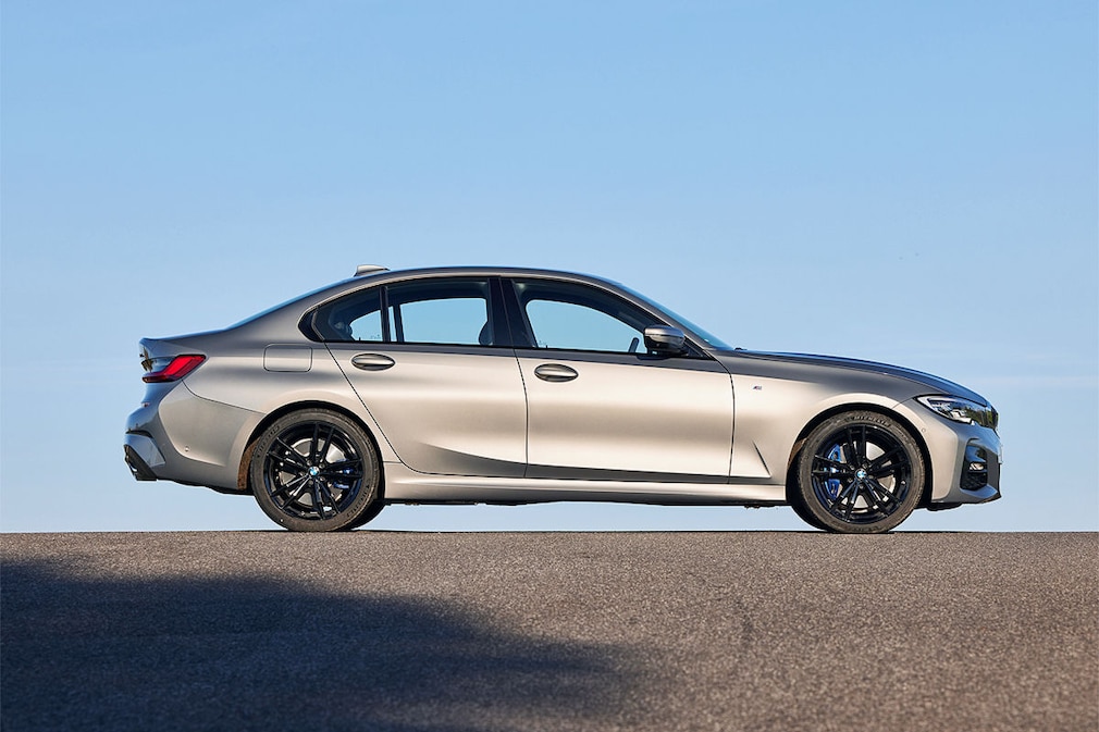 BMW 330e