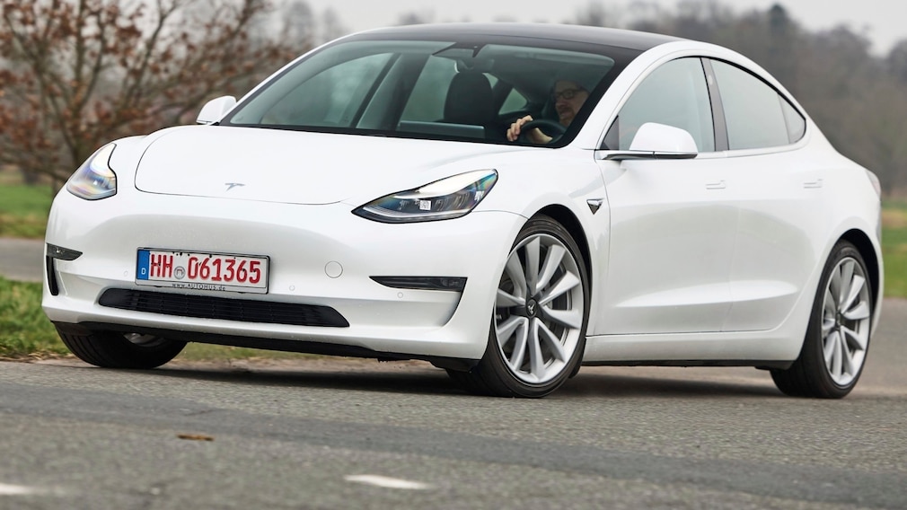 Tesla Model 3 Long Range